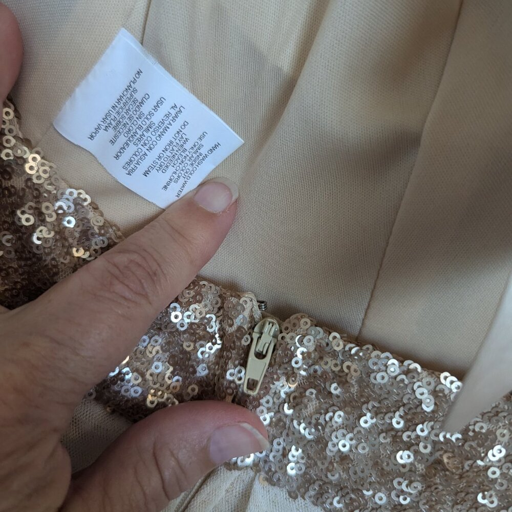 Gold Sequin Prom / Quinceanera / Party Dress! | Juniors 3 | Fit & Flare | EUC - Picture 7 of 8